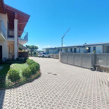 Apartment Brezza Di Lago - Regarda Travel Лацизе Екстериор снимка