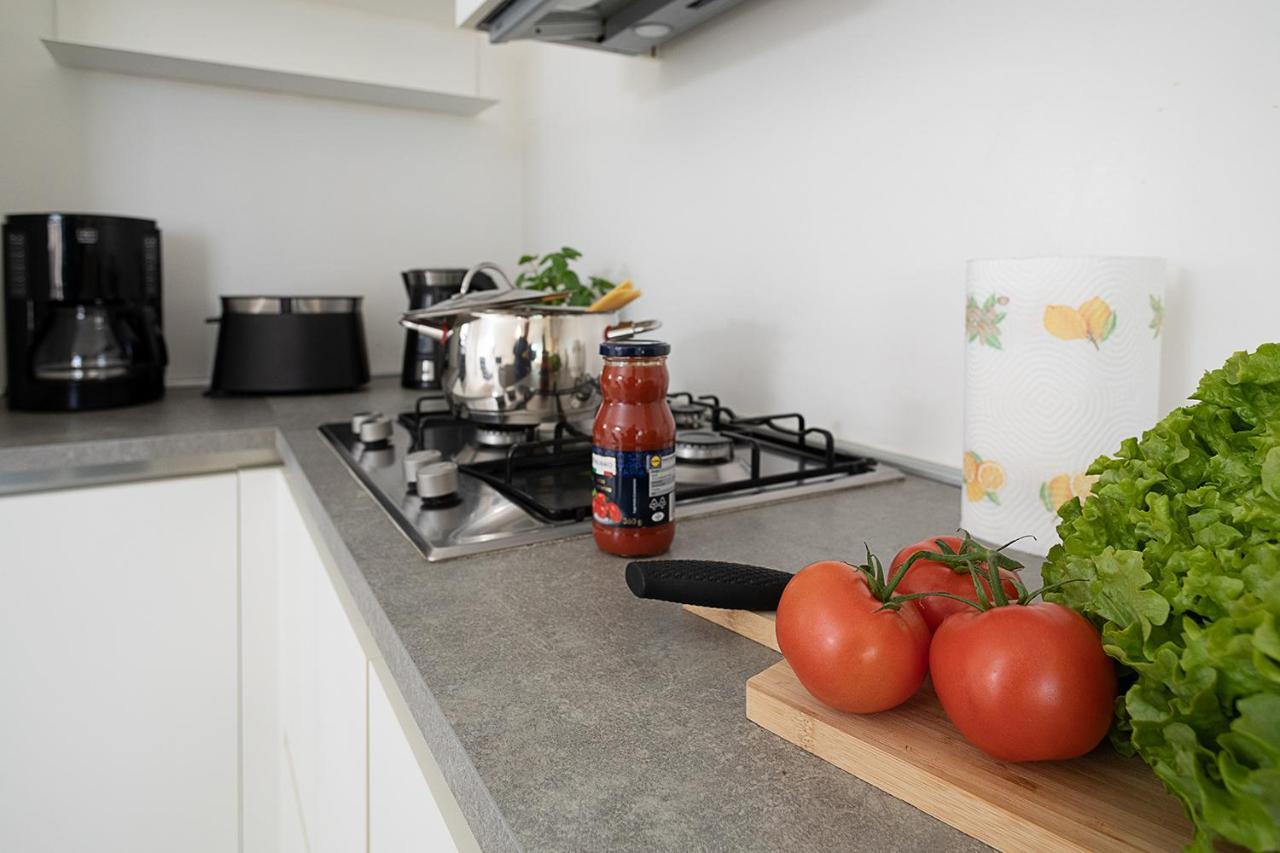 Apartment Brezza Di Lago - Regarda Travel Лацизе Екстериор снимка