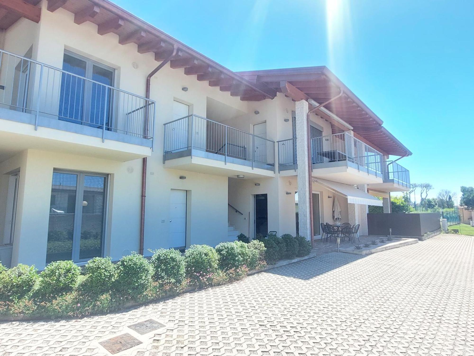 Apartment Brezza Di Lago - Regarda Travel Лацизе Екстериор снимка